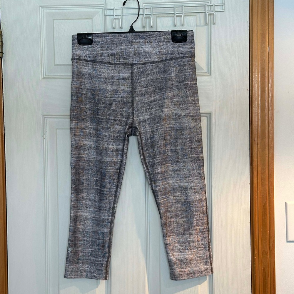 Gray Under Armour 3/4 Leggings